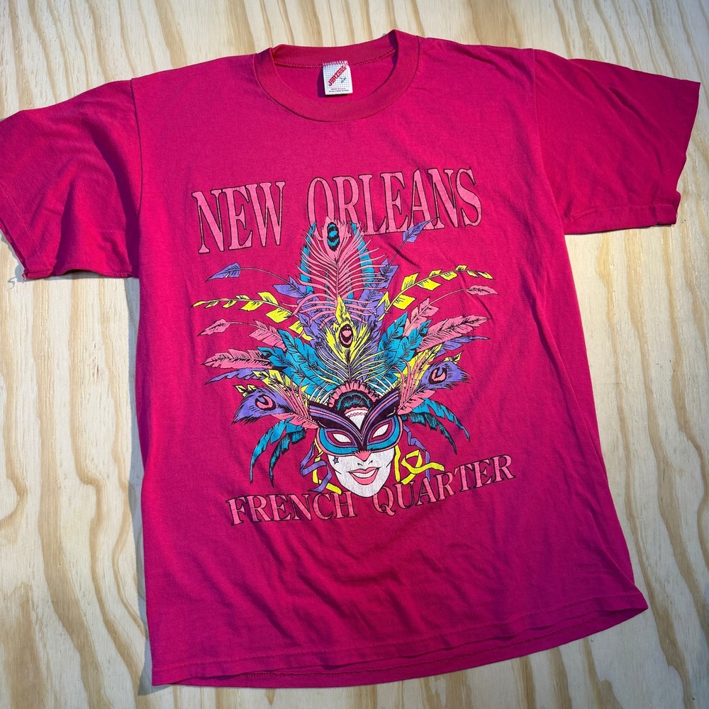Vintage Jerzees New Orleans French Quarter Mardi Gras Mask Pink T-Shirt Large